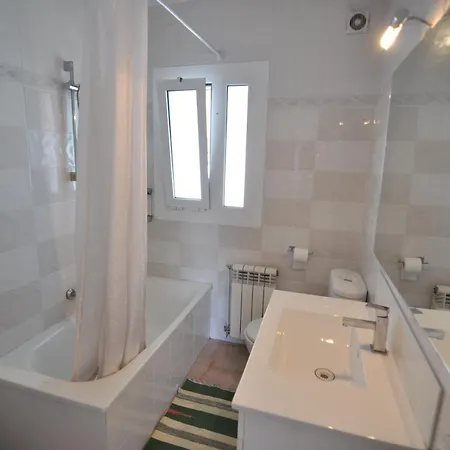 Rnet - Gran Via Apartmán Roses